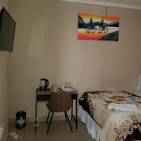 Pinto City Motel Kempton Park Exterior photo