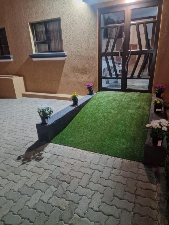 Pinto City Motel Kempton Park Exterior photo